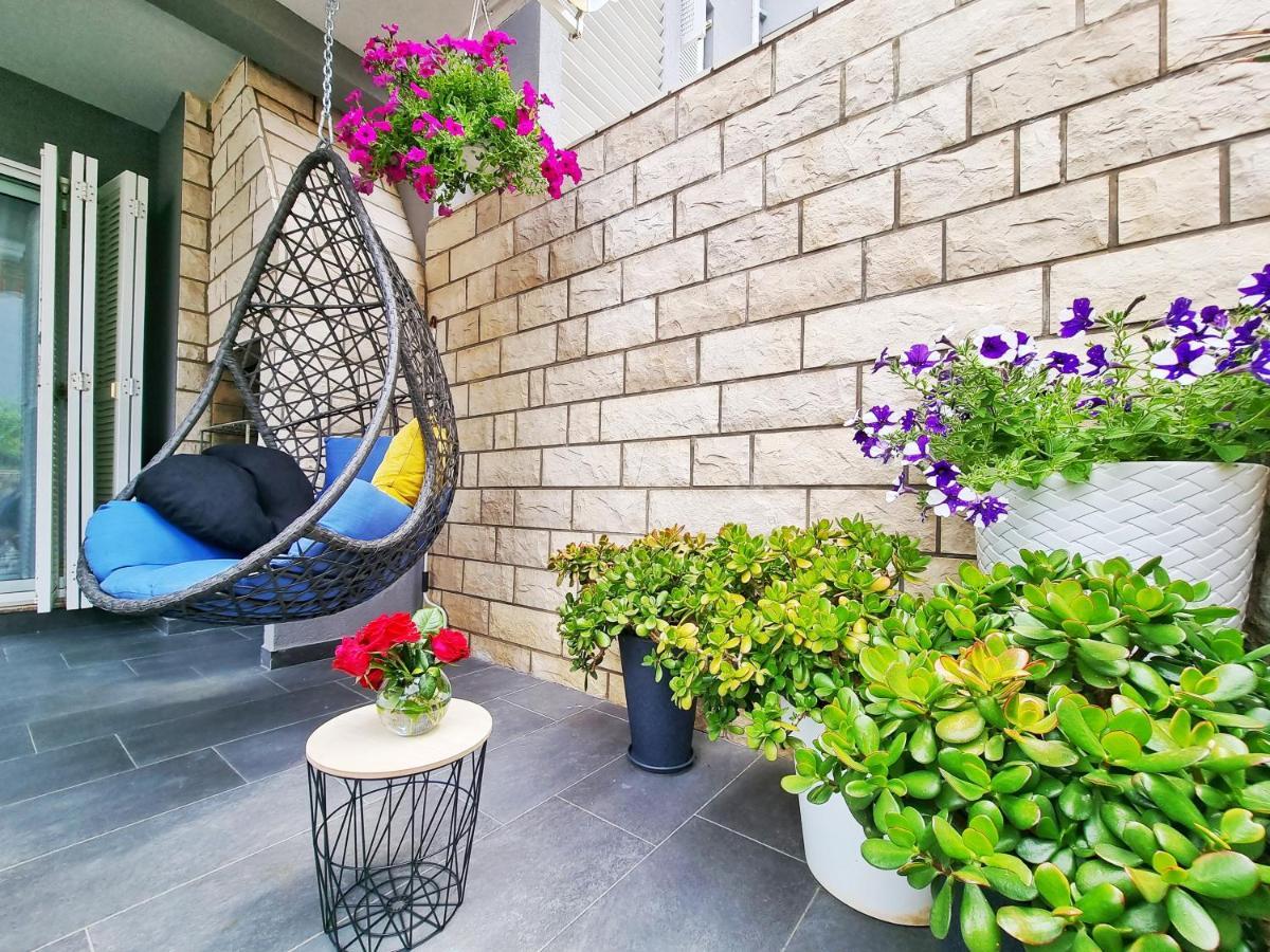 Deluxe Novalja Apartment Exterior photo